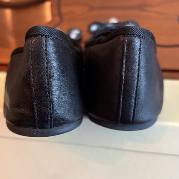 Coach Delores Sheep Black Leather Flats with Decorative Bow - Picture 5 of 10